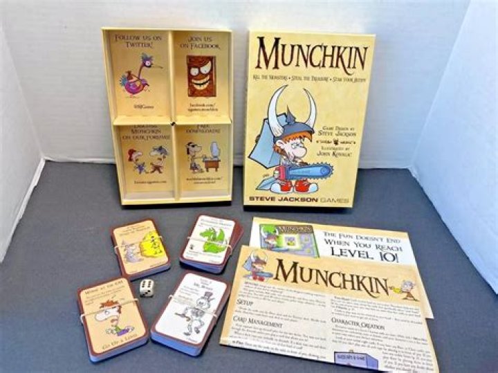 How does the cheat card in Munchkin work?